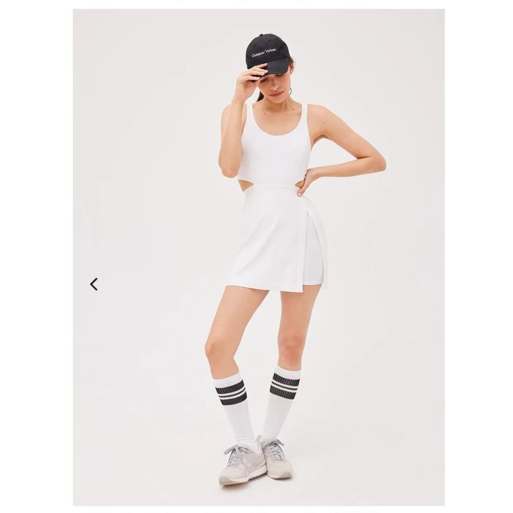 NWT OV Outdoor Voices Court Dress cutout back with shorts - MEDIUM - white - MED